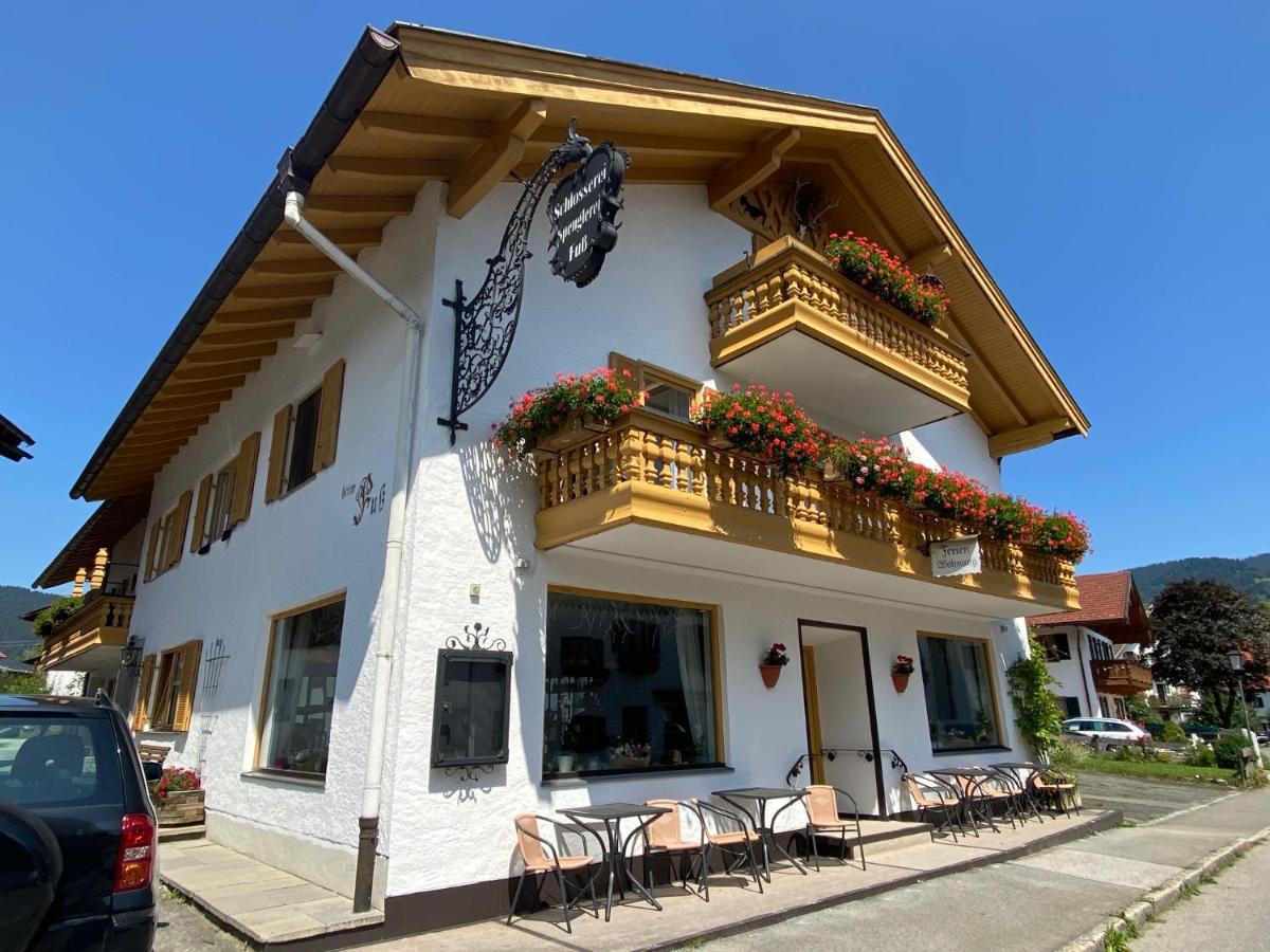 Gaestehaus U Ferienwohnungen Veronika Incl Fruehstuecksbuffet Und Koenigscard Mit 200 Kostenlosen Attraktionen Unterammergau Exterior photo